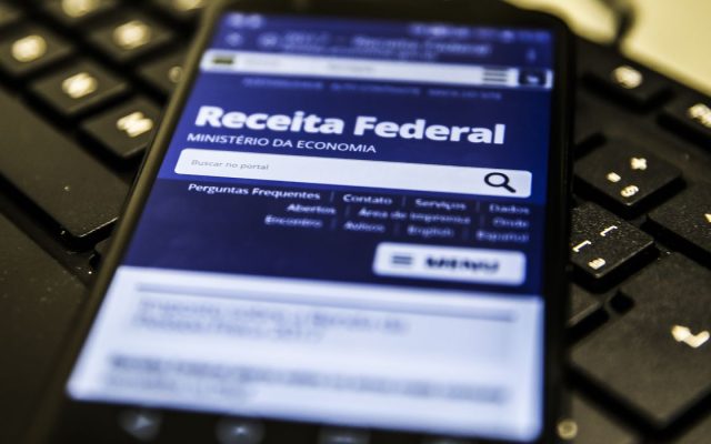 Receita abre consulta a lote residual de restituições do IR