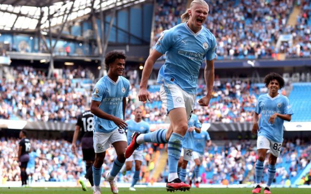 Dupla de ataque funciona, City bate Fulham e segue nico 100%