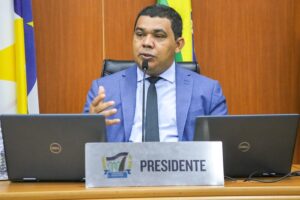 NESTA QUINTA-FEIRA, apesar das chuvas no Sul do Estado, ALE-RR mantém discussões sobre regularização fundiária em Caroebe