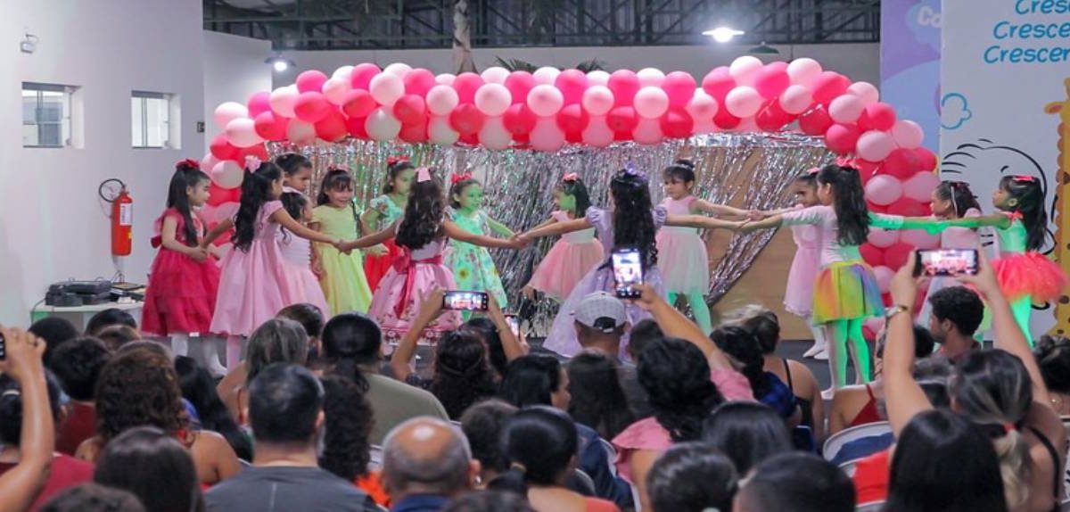 Apresentação de bailarinas encanta público em evento do CCJuv da ALE-RR