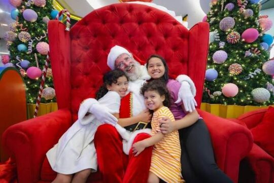 Pátio Roraima Shopping inaugura o Doce Natal com chegada do Papai Noel, desfile e cenário encantado