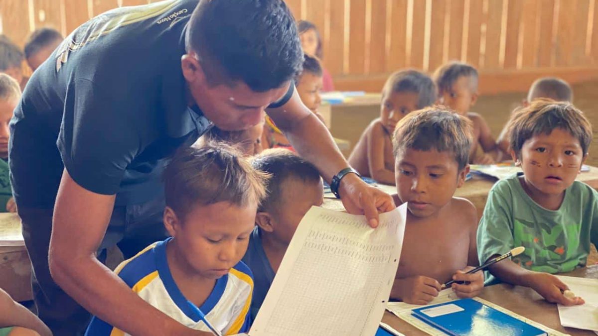 Governo convoca professores e cuidadores para atender escolas indígena