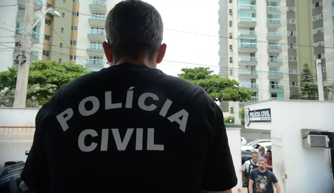 Polícia Civil do Rio combate quadrilha que aplicava golpes em idosos