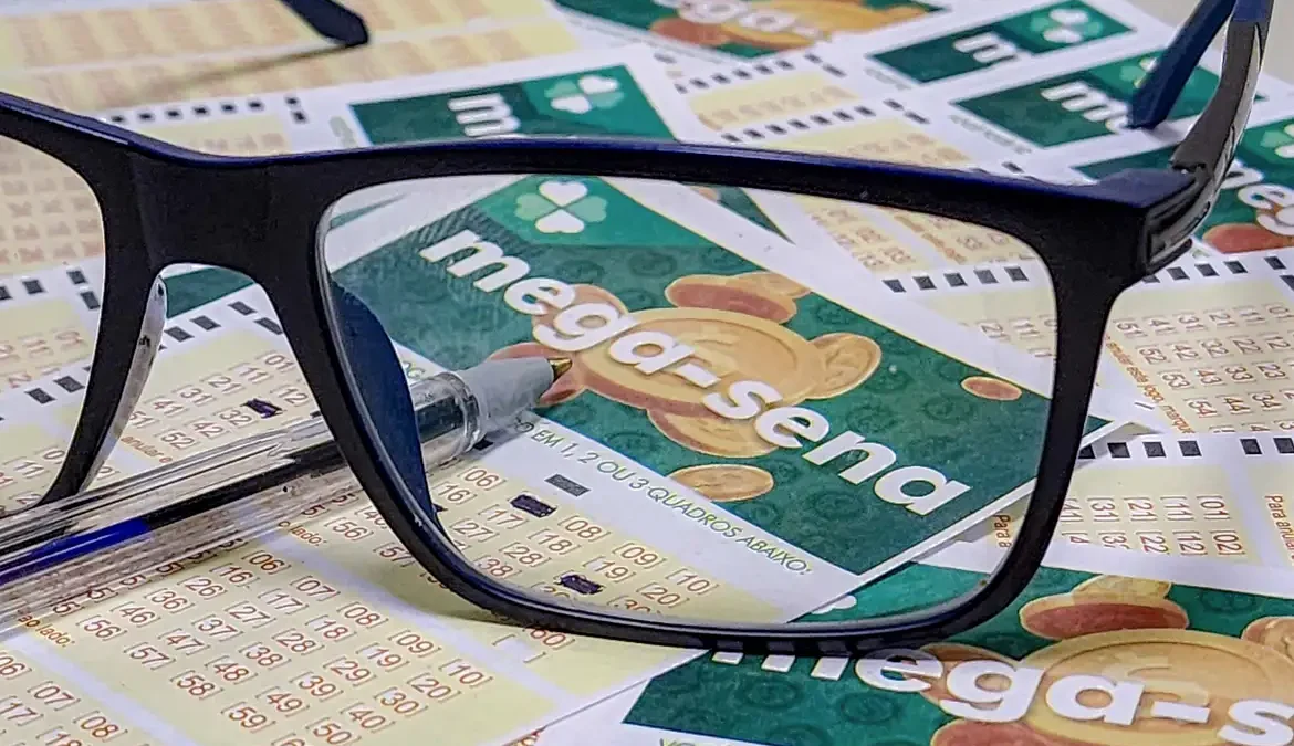 Mega-Sena sorteia neste sábado prêmio acumulado em R$ 100 milhões