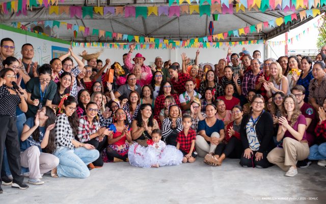 Arraial do Cabelos de Prata anima idosos no CRAS Pintolândia