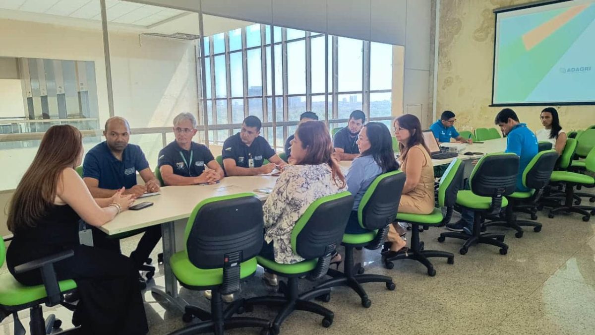 Aderr busca referências no Ceará para fortalecer controle de pragas e impulsionar fruticultura de Roraima