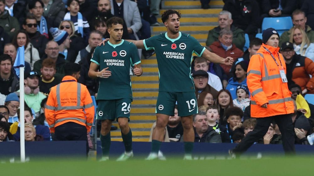 Brighton vence Manchester City no Etihad e ameaça liderança