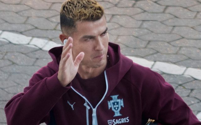 Cristiano Ronaldo é suspenso por abandonar seleção portuguesa