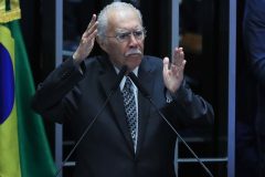 José Sarney internado em UTI após cirurgia abdominal