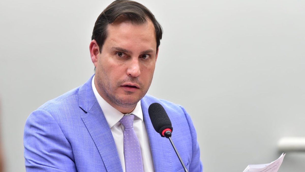 Juiz determina remoção de postagem contra Nicoletti no Instagram