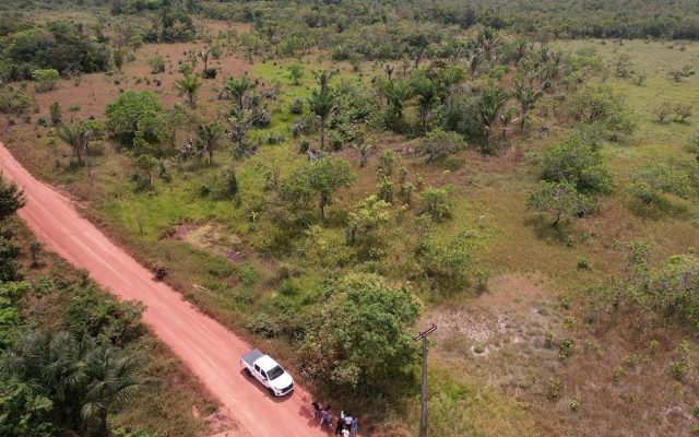 Moradores da Vila Vista Alegre temem perder casas em disputa por terras
