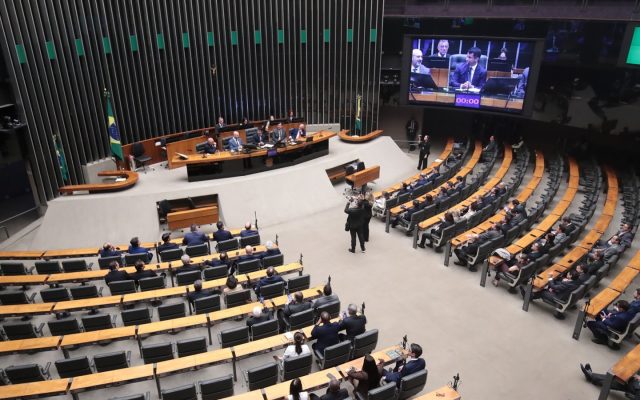 Seis deputados de Roraima tentam reeleição e dois disputam vaga no Senado
