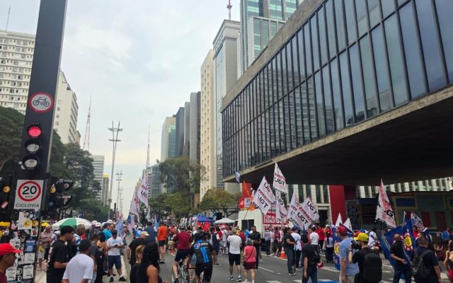 Senado aprova PEC que acaba com escala 6×1 e garante dois dias de folga