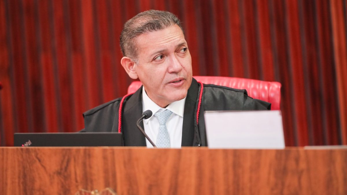 TSE aprova novas regras para vincular canais de WhatsApp a campanhas eleitorais